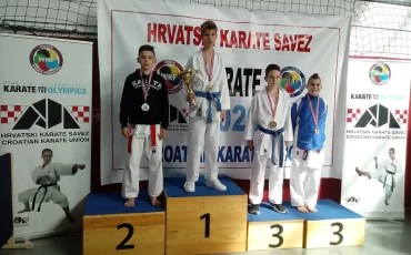 Sedam medalja sa prvenstva Hrvatske - Karate klub Mladost - Grad Ivanić-Grad 20180414_160623