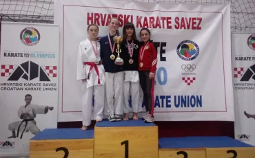 Sedam medalja sa prvenstva Hrvatske - Karate klub Mladost - Grad Ivanić-Grad 20180415_185317