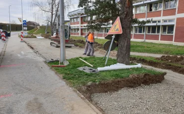 Započeli radovi na izgradnji novih parkirališnih mjesta u Školskoj ulici - Ivanić-Grad - Javor Bojan Leš 20200225_144828