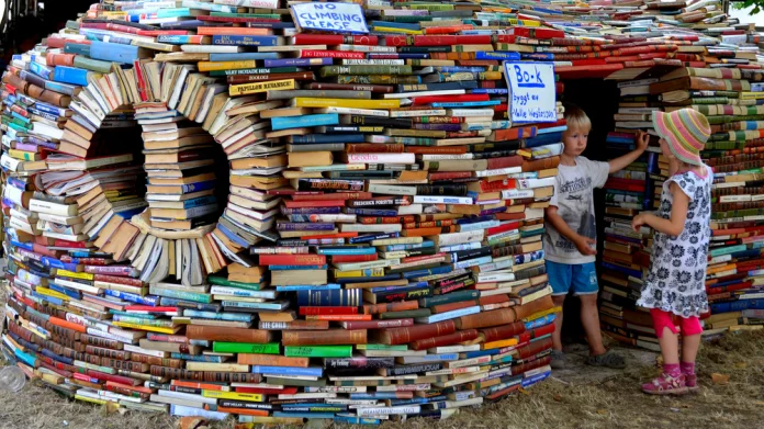 book-igloo-1