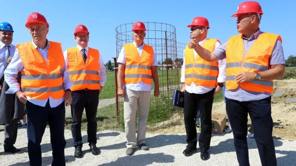 naftalan5_100718-mediapresszgprsten_fo