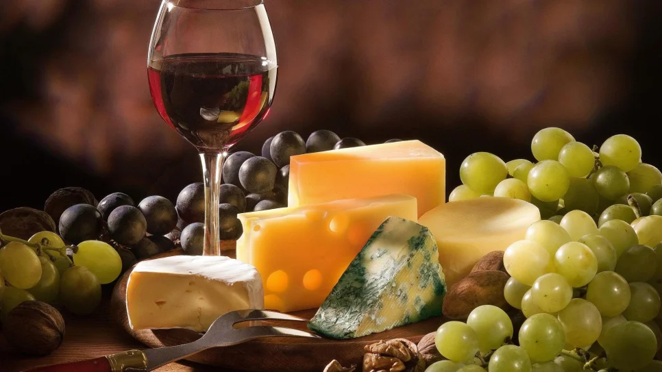 wallpaper-cheese-wine-and-grapes